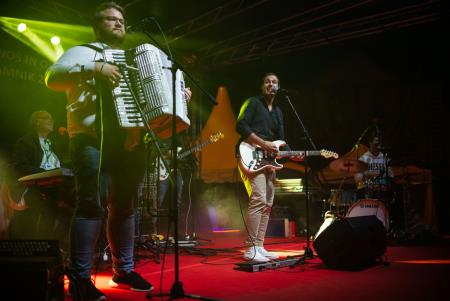 Presenetljiv odziv ob prvem dnevu praznovanja 50. Dnevov narodnih noš in oblačilne dediščine v Kamniku (23)